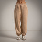 CALÇAS ALBNS BALLOON EM CAMURÇA COM BOLS - Carla Valente