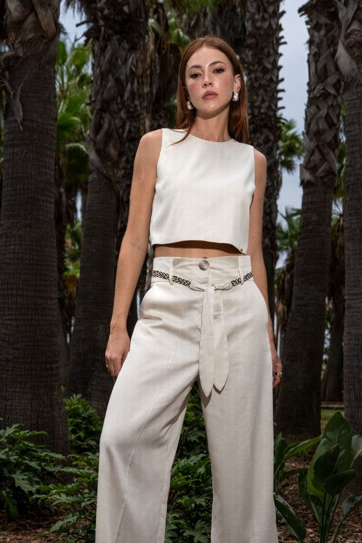 TOP FERRACHE CURTO DE LINHO COM LAÇO NA COSTA - Carla Valente