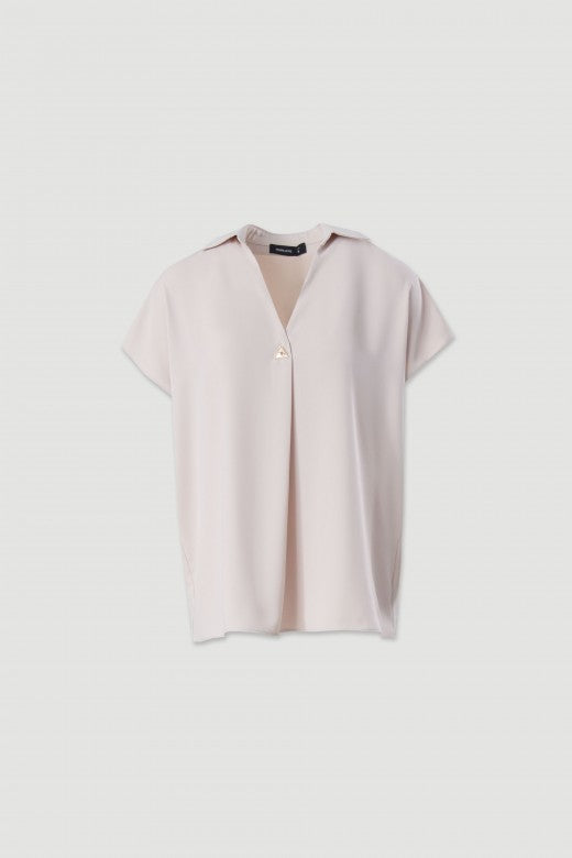 TÚNICA FERRACHE DE MANGA CURTA COM DECOTE EM V DETALHE METÁLICO - Carla Valente