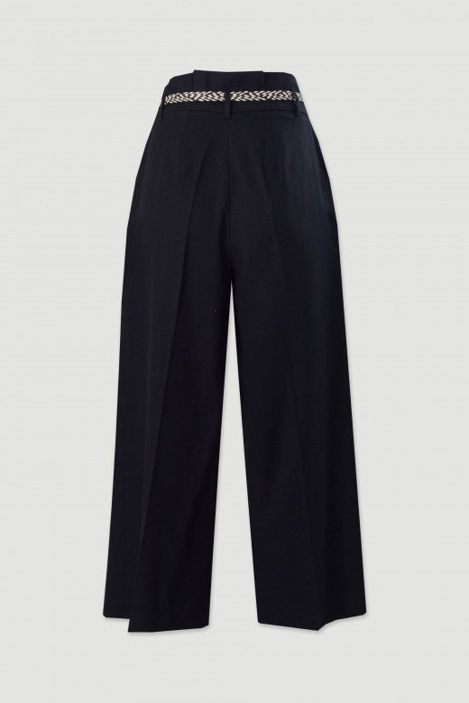 CALÇA FERRACHE CURTA WIDE LEG EM LINHO COM CINTO - Carla Valente