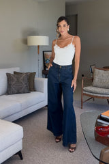 BODY FERRACHE JUSTO EM MALHA LICRA COM DETALHE EM RENDA - Carla Valente