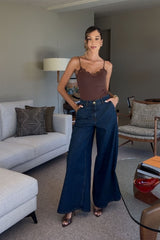 BODY FERRACHE JUSTO EM MALHA LICRA COM DETALHE EM RENDA - Carla Valente