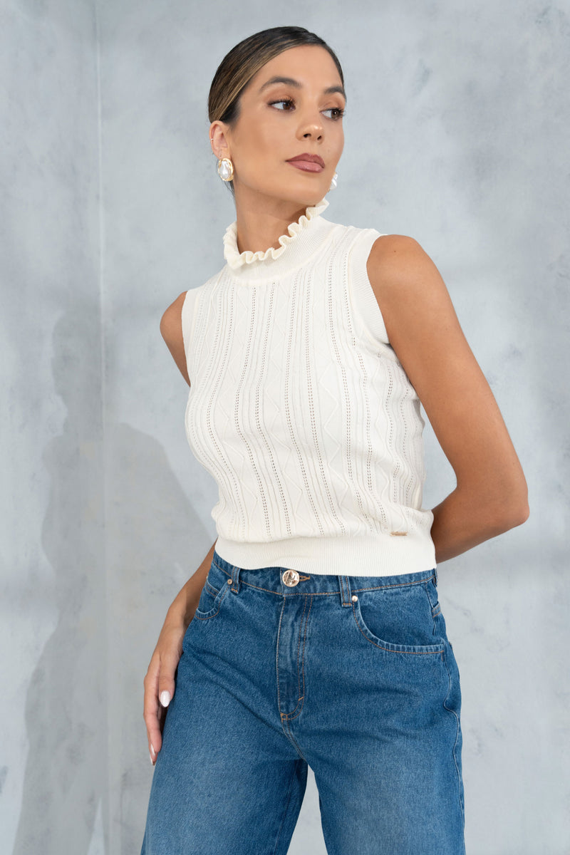 TOP FERRACHE MALHA TEXTURADA  GOLA COM FRANZIDA - Carla Valente