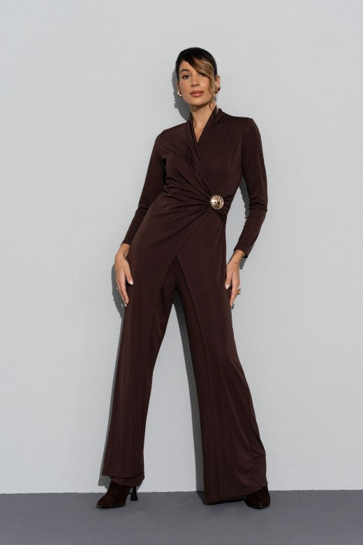 MACACÃO FERRACHE CRUZADO C/ DETALHE DOURADO