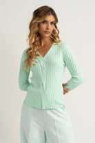 CAMISOLA FERRACHE DE MALHA CANELADA COM DECOTE EM V - Carla Valente