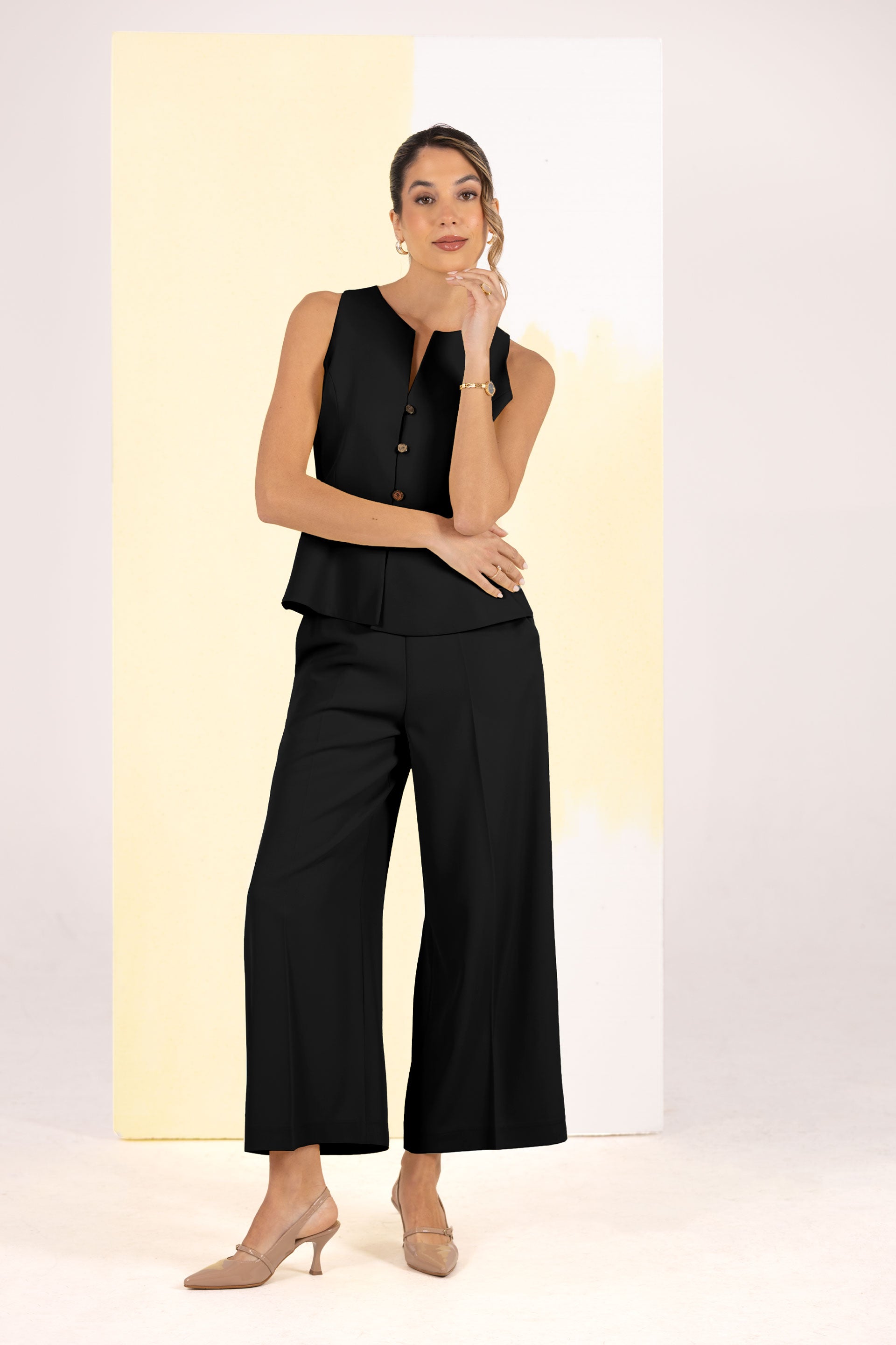 COLETE FERRACHE ESTRUTURADO COM BOTÕES EFEITO PEPLUM - Carla Valente