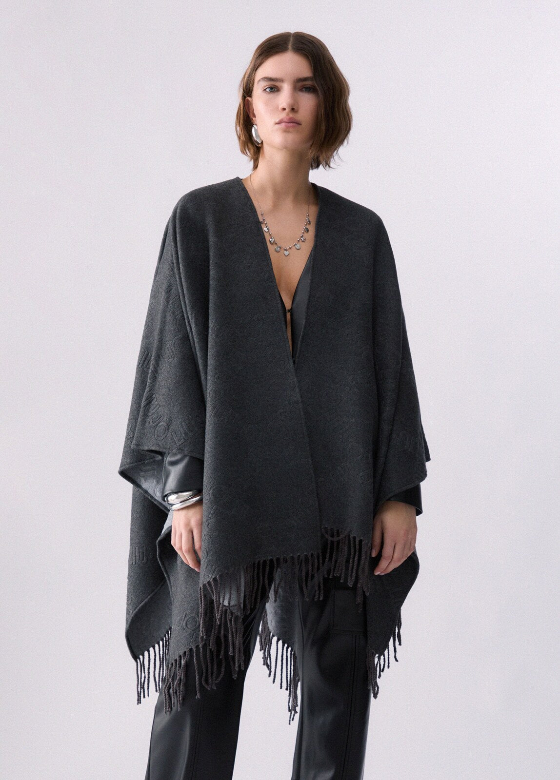 PONCHO LIU JO 2F6042T2751 — Antracite — 511238c92e779583e640c3bd85d1afa7a63ca39a2230b64528904c8a32d8e478