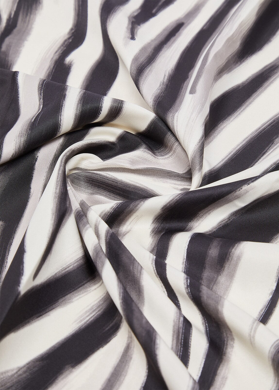 LENÇO LIU JO 2F6059T2745 — ZEBRA — 51b726babf43df45e9bf82b8acc8289af0a218d8f73d545ca084f4e29f032583