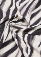 LENÇO LIU JO 2F6059T2745 — ZEBRA — 51b726babf43df45e9bf82b8acc8289af0a218d8f73d545ca084f4e29f032583
