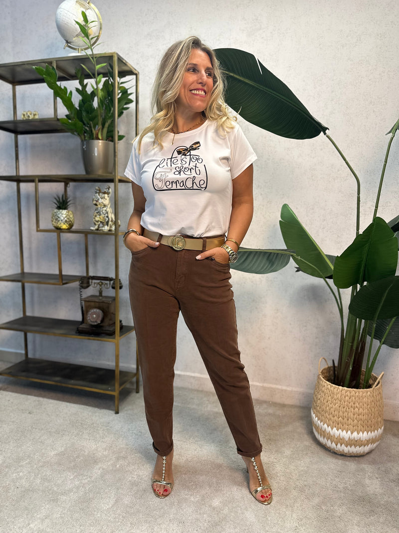 JEANS FERRACHE MOM FIT EM ALGODÃO