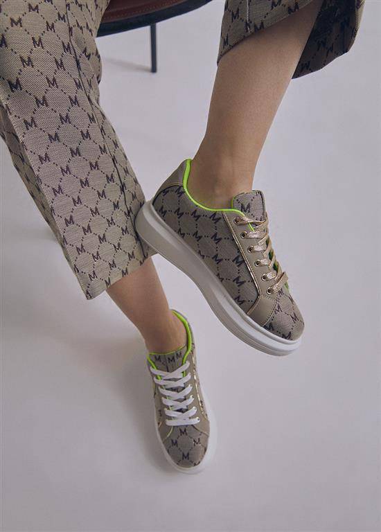 SNEAKERS MAITE LOGOTIPADO INT/FLUOR - Carla Valente