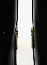 BOTA LOLA CASADMNT CANO ALTO TACÃO PERSONALIZADO E TACHAS - Carla Valente