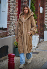 CASACO ISABELLA FAK FUR COM CARAPUÇO