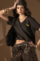 T-SHIRT FOURSOUL ABALOADA APLICAÇÃO CEREJA - Carla Valente