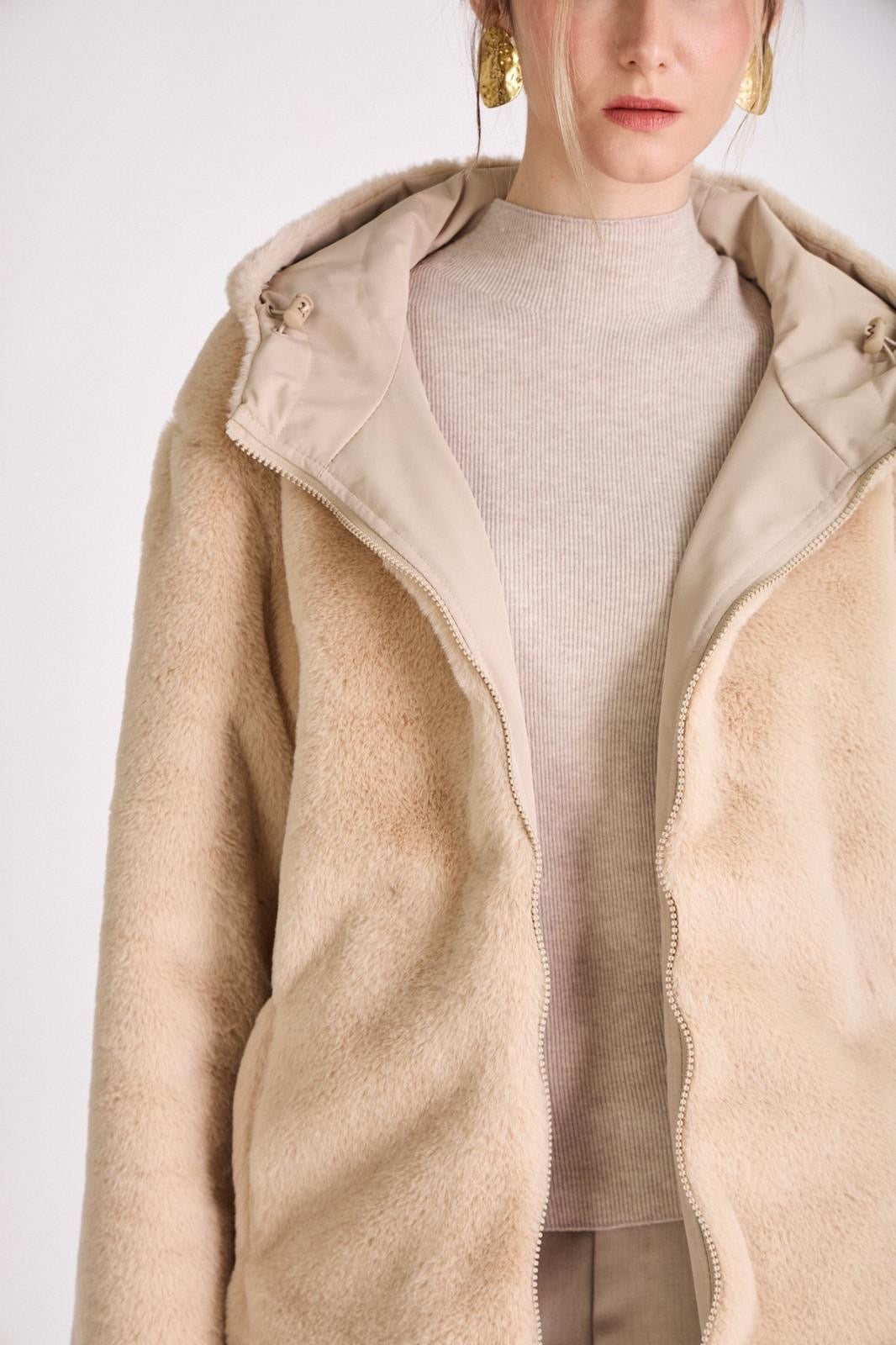 PARKA ESCNDL REVERSÍVEL COM CARAPUÇO - Carla Valente