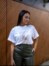 T-SHIRT IMPERIAL COM ESTAMPA DE CARACOL - Carla Valente