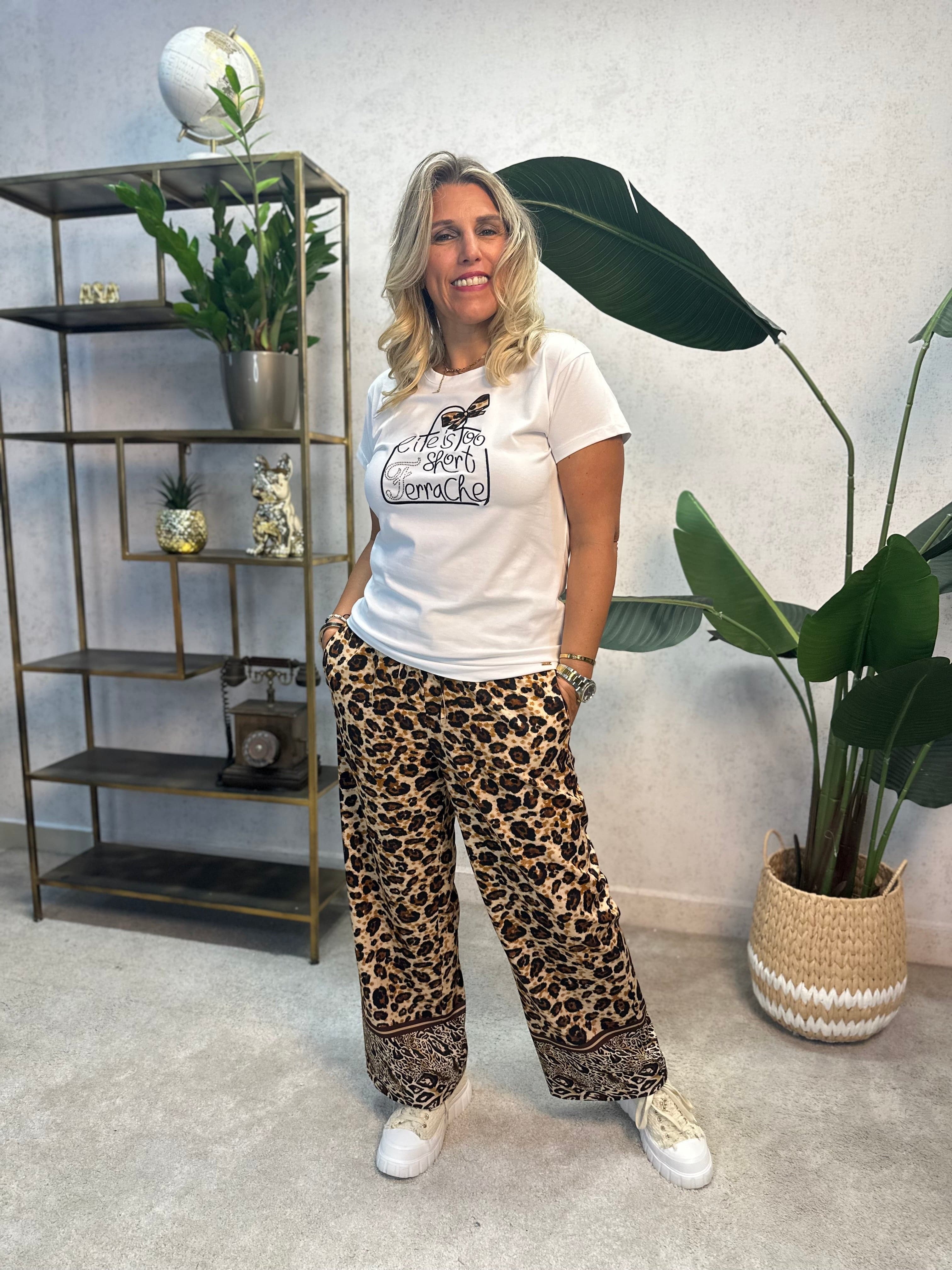 T-SHIRT FERRACHE BÁSICA C/BORDADO NA FR - Carla Valente