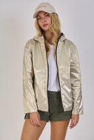 PARKA APRIL CURTA TECIDO IMPERMEÁVEL REVERSÍVEL COM CARAPUÇO - Carla Valente