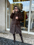 CASACO CLEO FAKE FUR  COM CARAPUÇO - Carla Valente