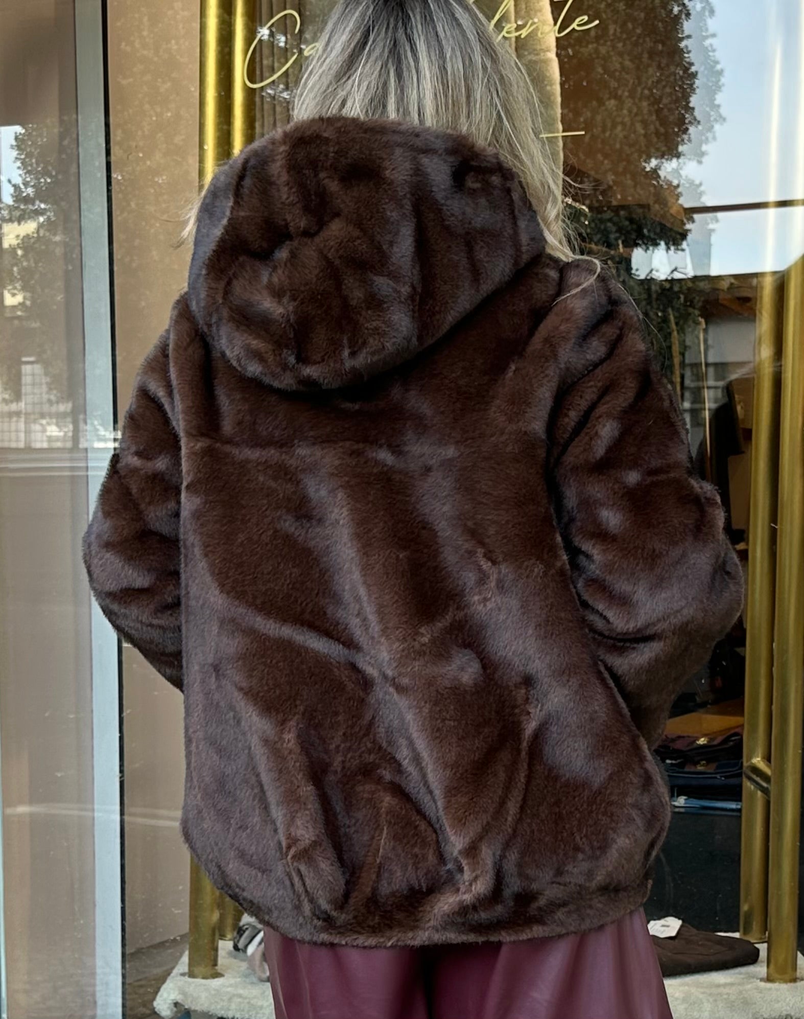 CASACO ROSY FAKE FUR COM CARAPUÇO - Carla Valente