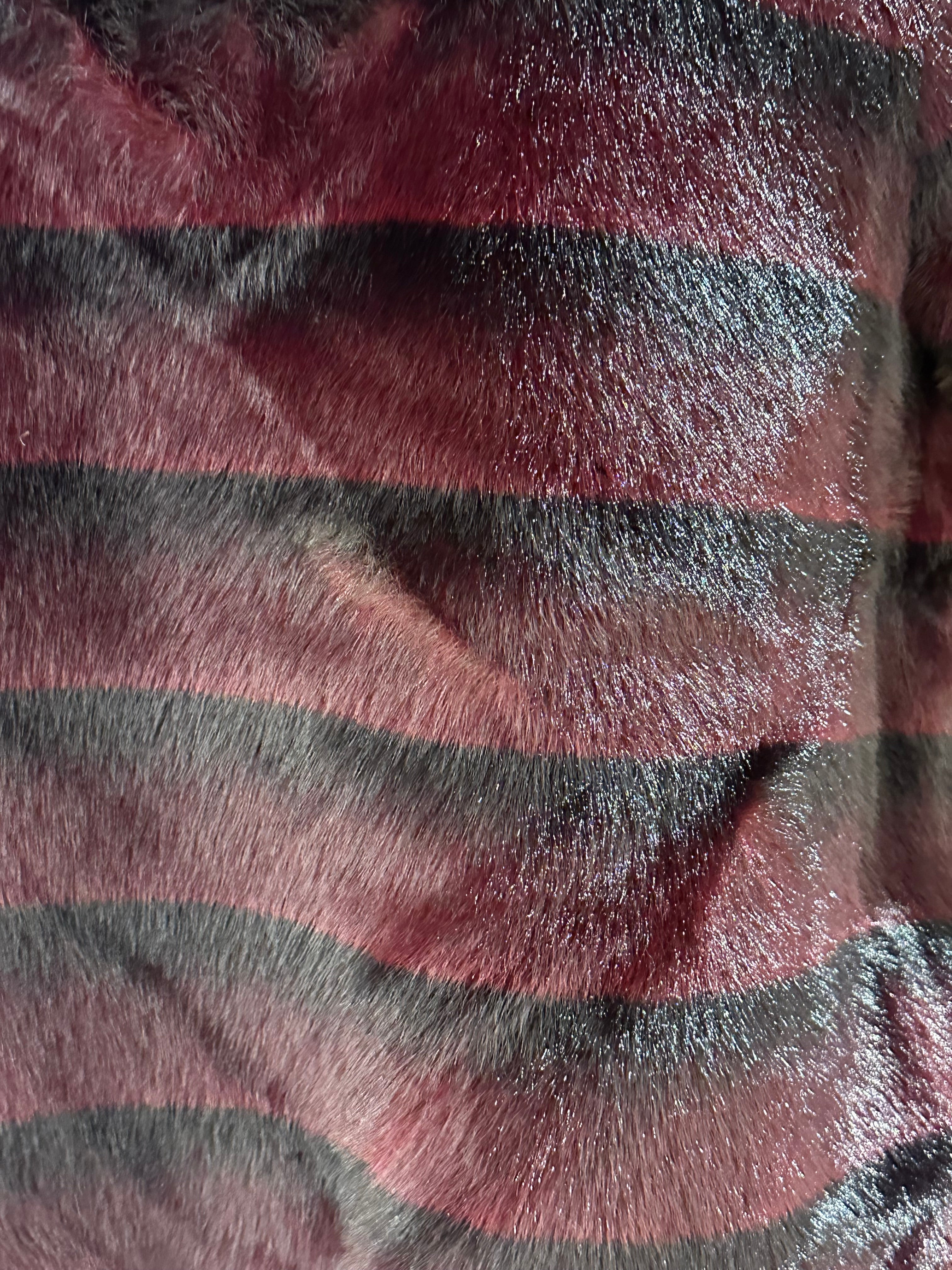 CASACO ODESSA FAKE FUR COM CARAPUÇO - Carla Valente