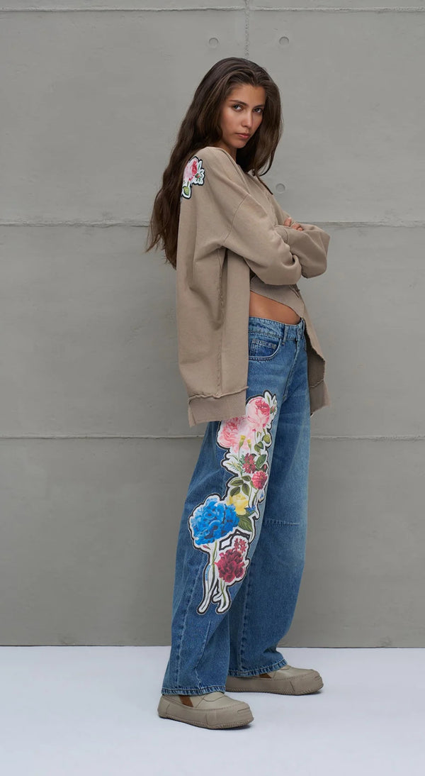 PANTALONA VDR OVERSIZE COM APLICAÇÃO FLOR - Carla Valente