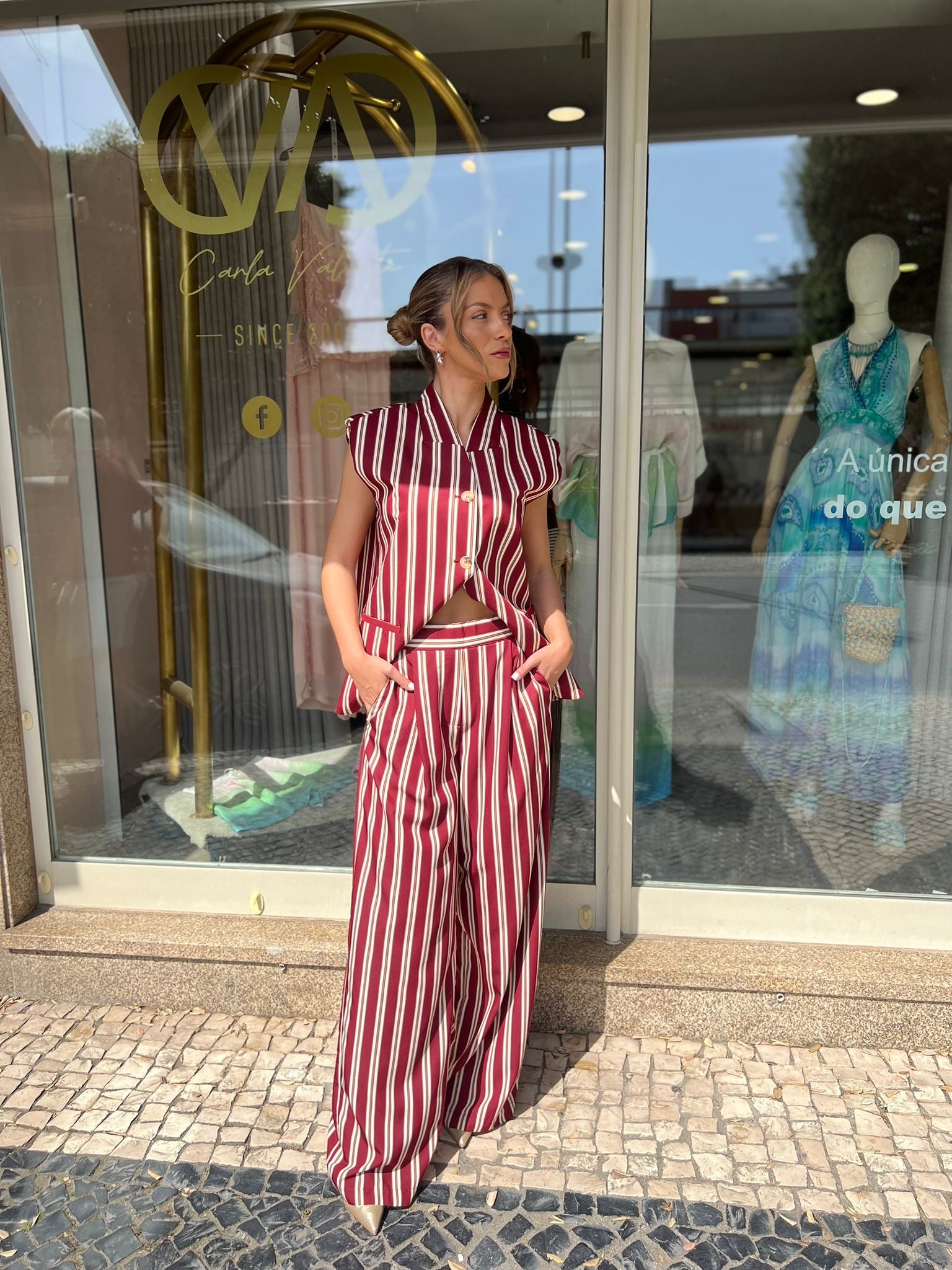 COLETE DIXIE LISTRADO BOTÕES E BOLSOS - Carla Valente