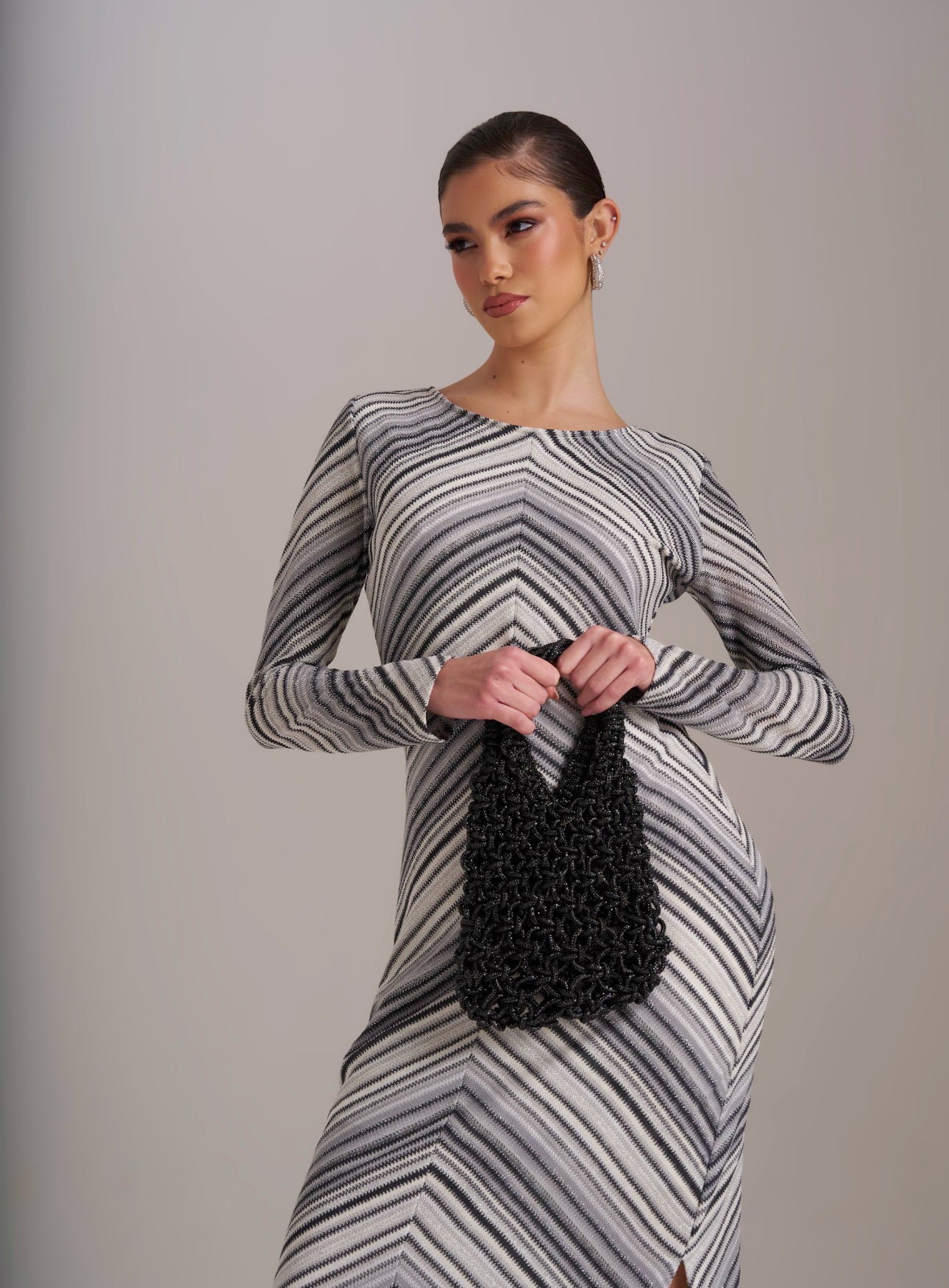 SACO PHO FIRENZE TECIDO EFEITO CROCHET COM STRASS - Carla Valente