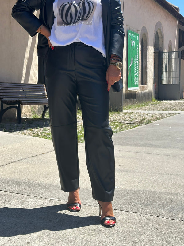 CALÇA IMPERIAL EM ECO PELE  WIDE LEG - Carla Valente