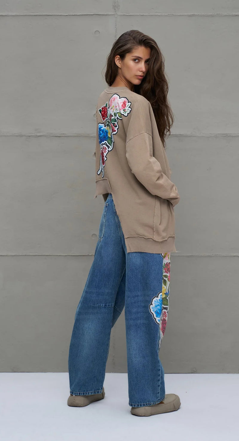 PANTALONA VDR OVERSIZE COM APLICAÇÃO FLOR - Carla Valente