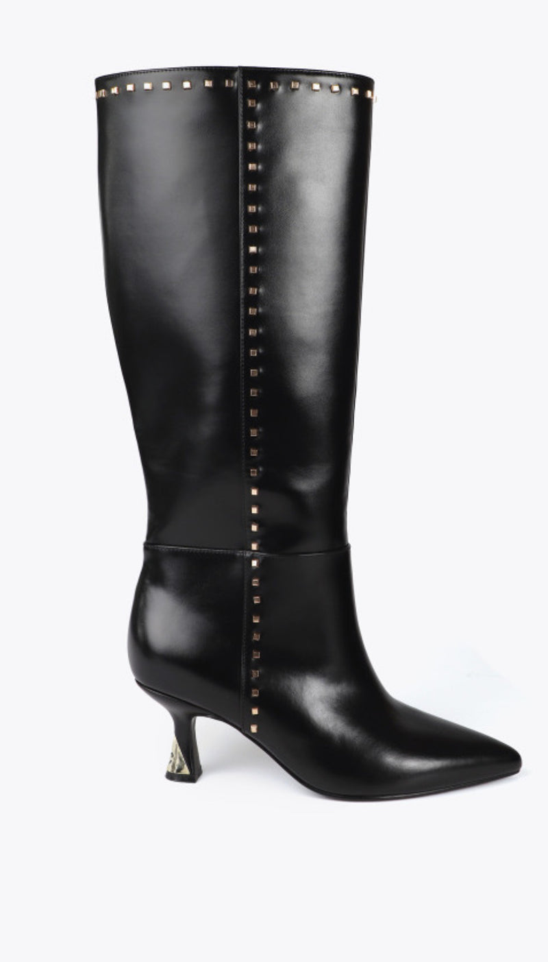 BOTA LOLA CASADMNT CANO ALTO TACÃO PERSONALIZADO E TACHAS - Carla Valente