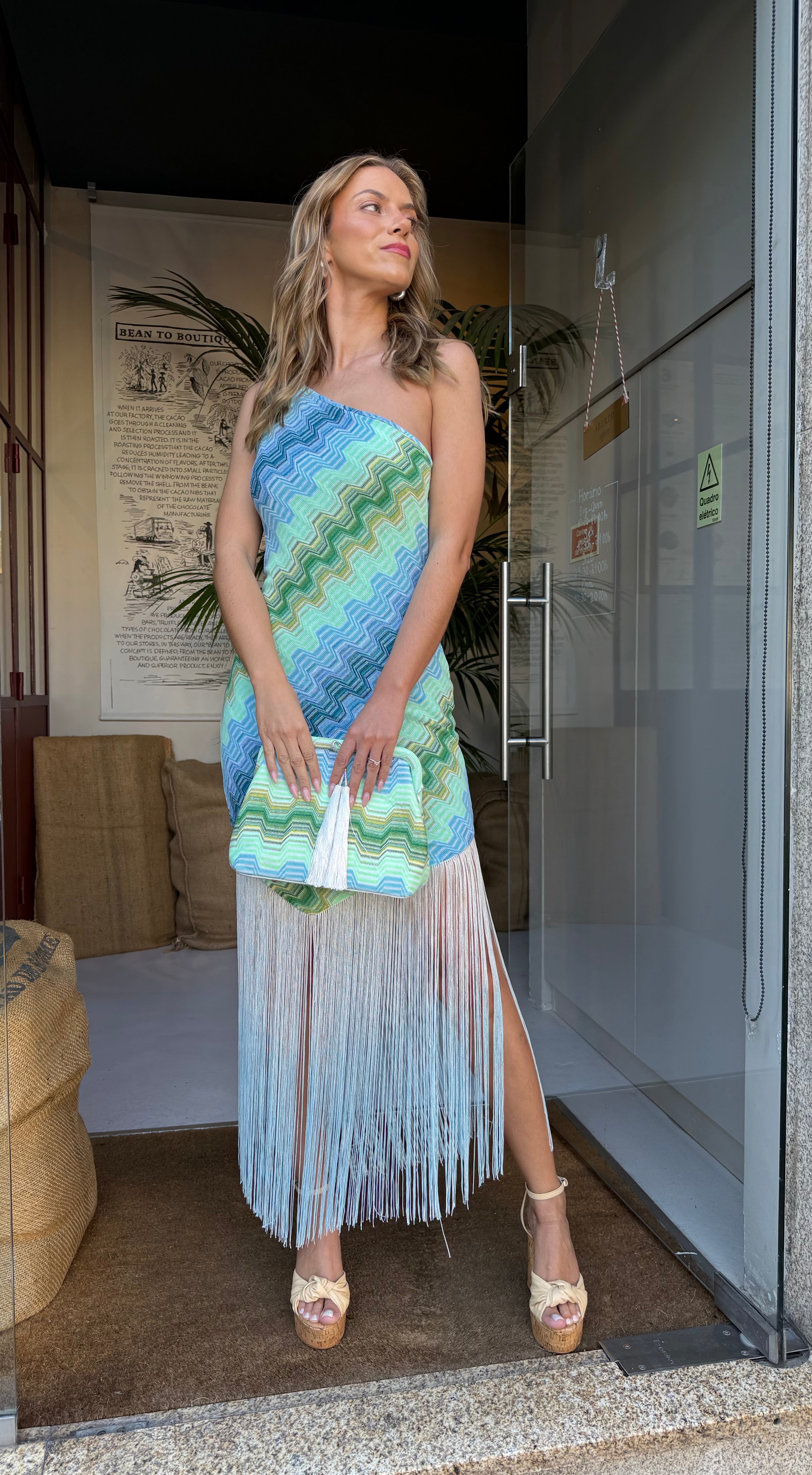 VESTIDO PHO FIRENZE DECOTE ASSIMÉTRICO COM FRANJAS - Carla Valente
