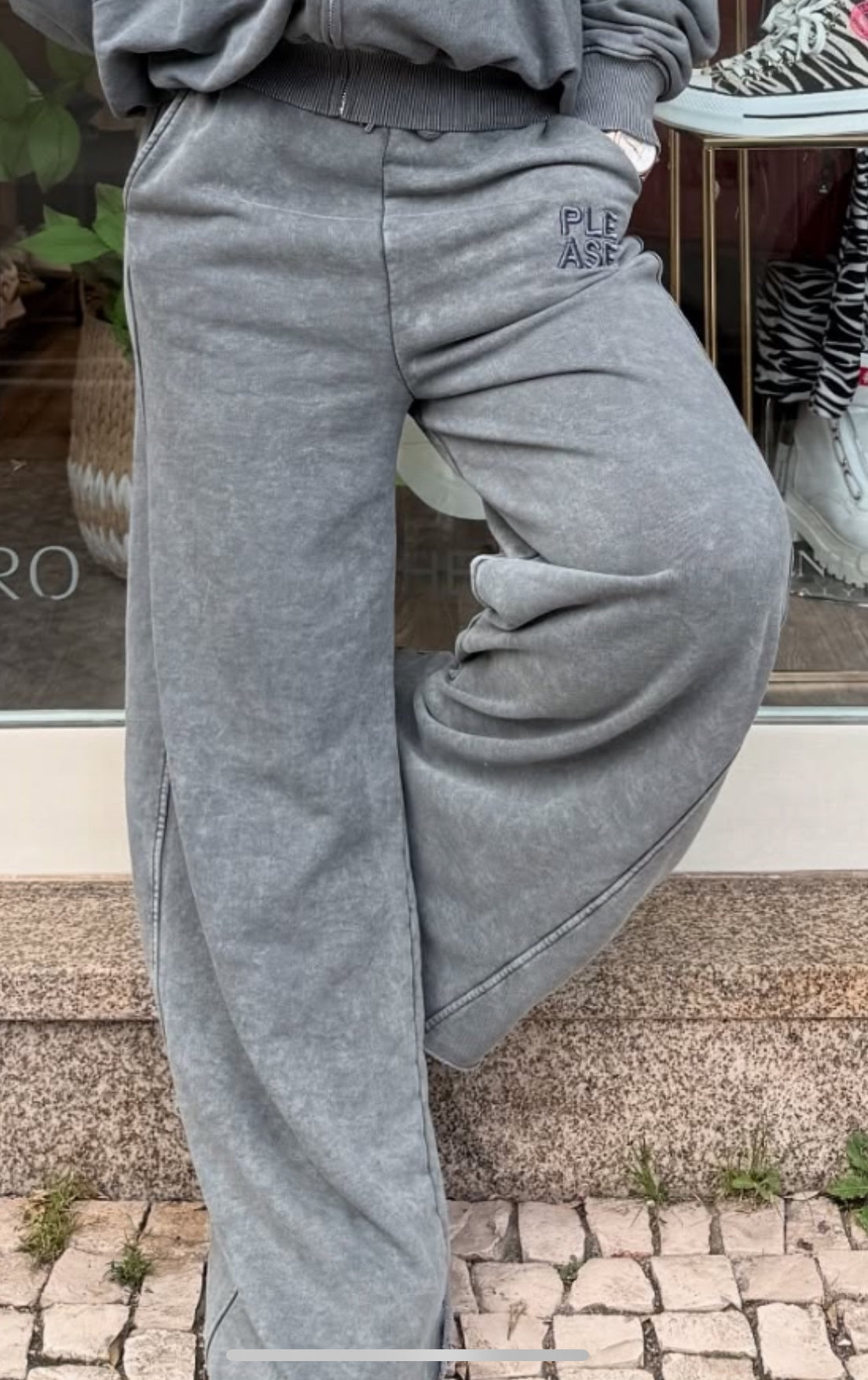 CALÇA PLEASE FELPA LARGA COM CORDÃO - Carla Valente