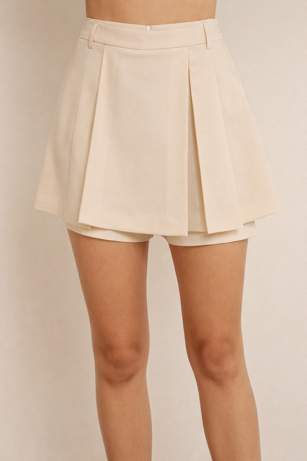 BERMUDA IMPERIAL CURTA COM PREGAS - Carla Valente