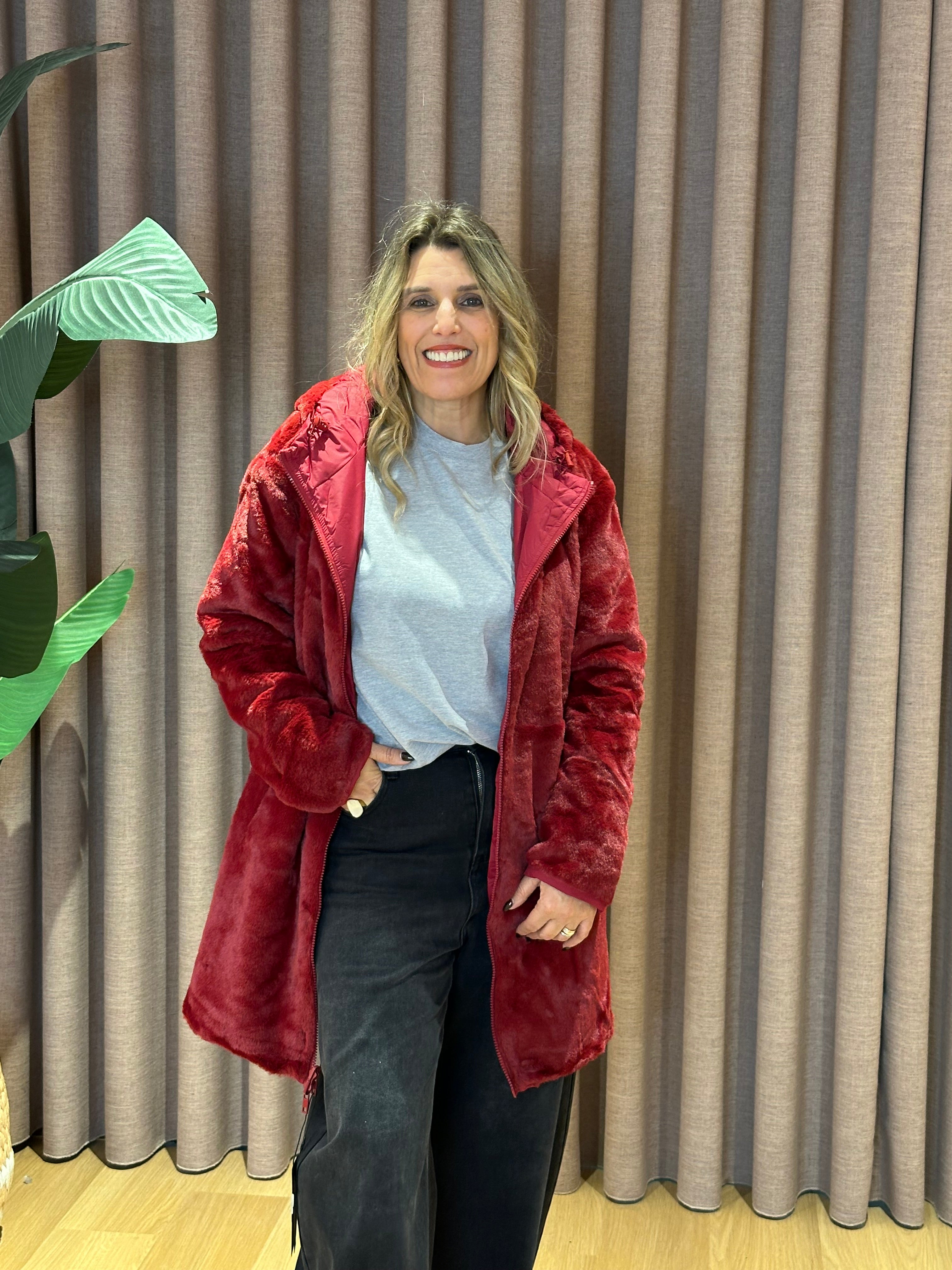 PARKA ACETINADA REVERSÍVEL COM CARAPUÇO - Carla Valente