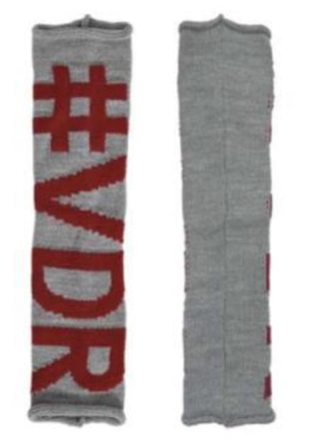 PERNEIRAS VDR BIG LETTER FW25 - Carla Valente