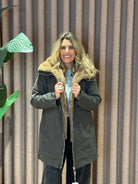 PARKA COM PELO REMOVÍVEL E CARAPUÇO - Carla Valente