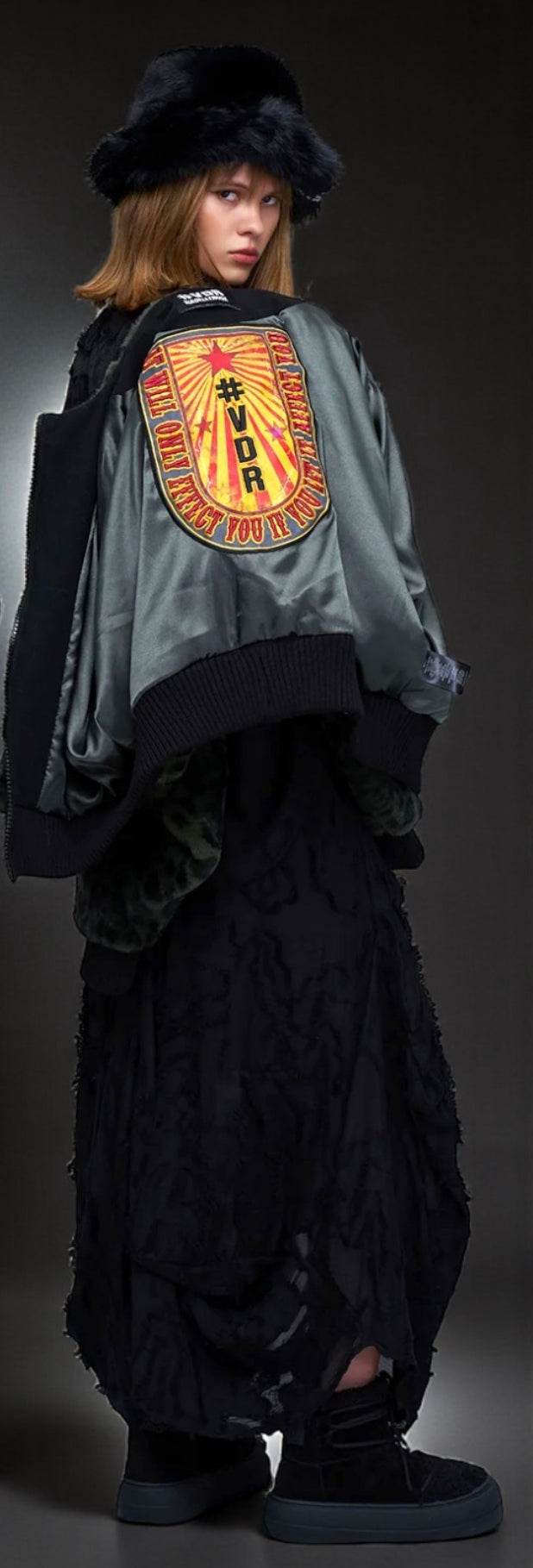 BLUSÃO VDR CROPPED FAKE FUR ANIMAL PRINT - Carla Valente