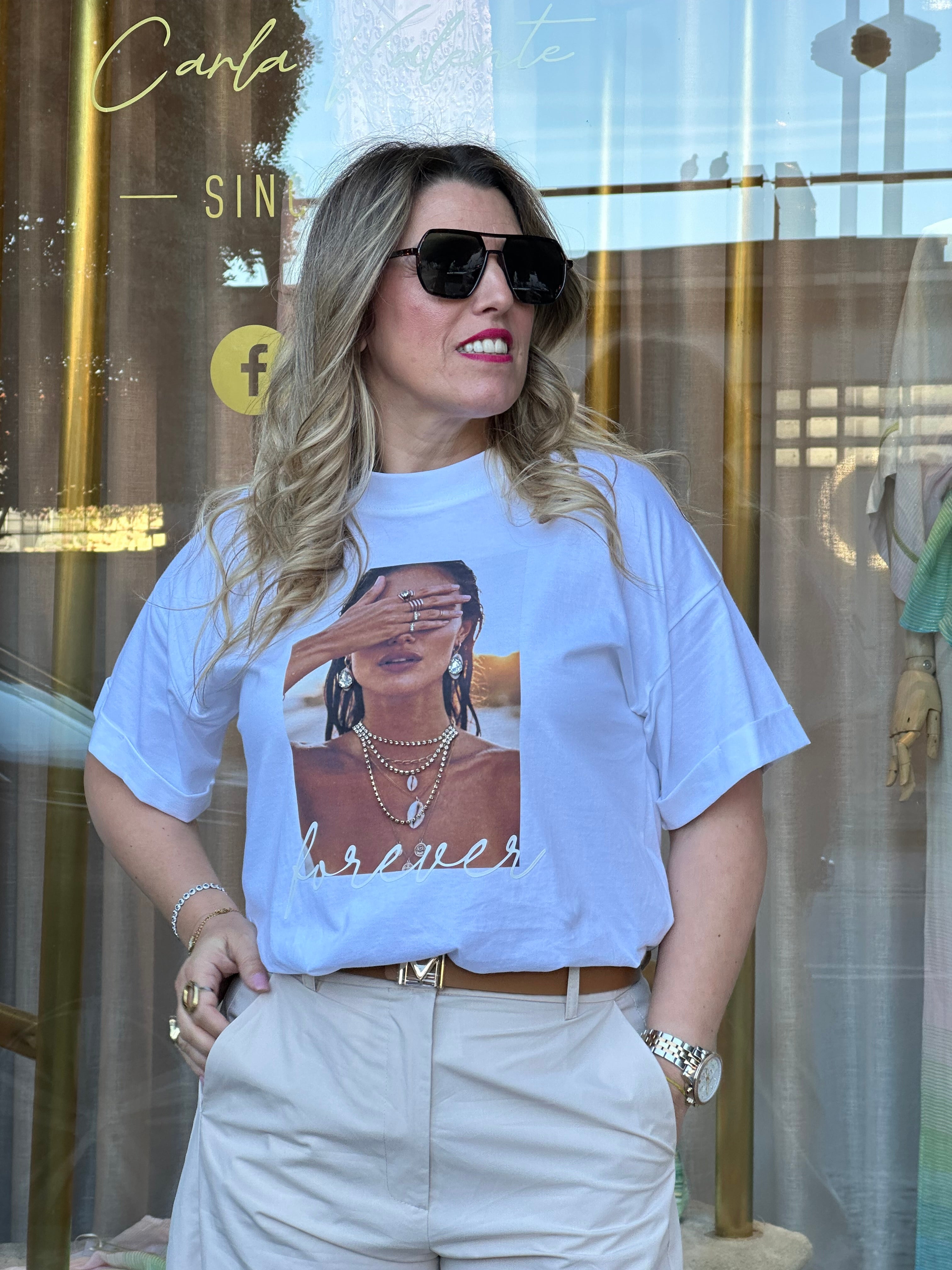 T-SHIRT IMPERIAL FOREVER C/ APLICAÇÕES - Carla Valente