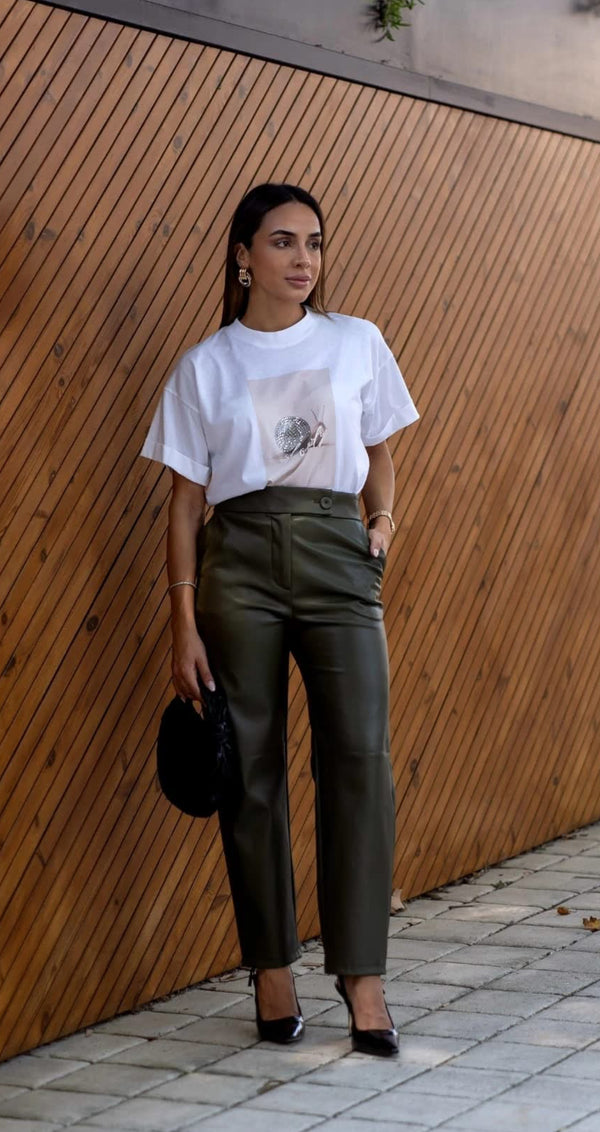 T-SHIRT IMPERIAL COM ESTAMPA DE CARACOL - Carla Valente