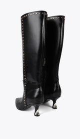 BOTA LOLA CASADMNT CANO ALTO TACÃO PERSONALIZADO E TACHAS - Carla Valente