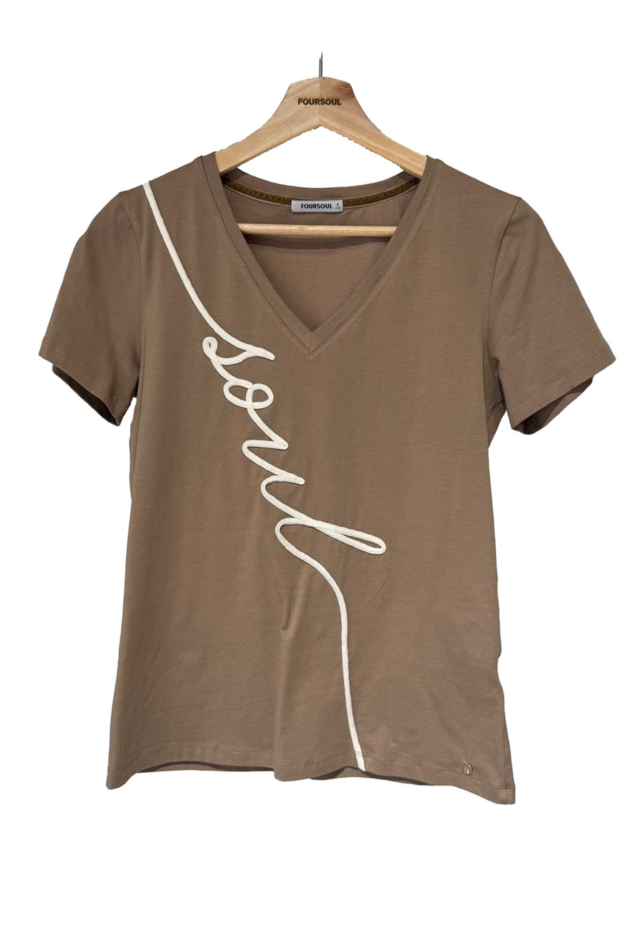 T-SHIRT FOURSOUL MALHA DECOTE BICO - Carla Valente