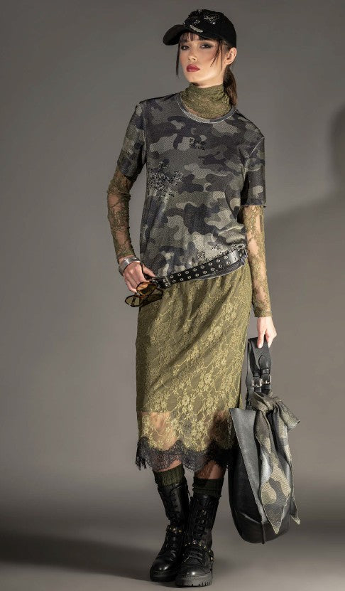 T-SHIRT FOURSOUL DE VELUDO - Carla Valente