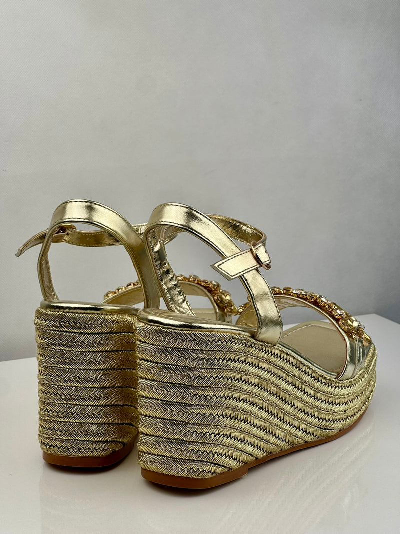 SANDÁLIA ROCK CUNHA TIRAS COM BRILHANTES - Carla Valente