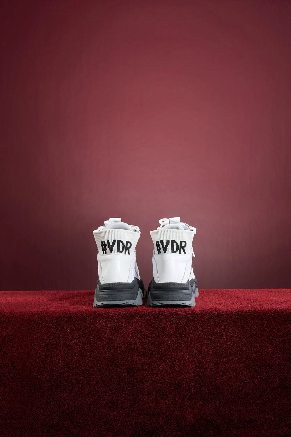 SNEAKERS VDR JONG - Carla Valente