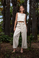 CALÇA FERRACHE CURTA WIDE LEG EM LINHO COM CINTO - Carla Valente