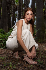 TOP FERRACHE CURTO DE LINHO COM LAÇO NA COSTA - Carla Valente