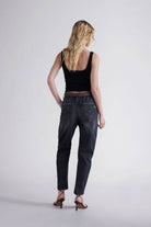 CALÇA PLEASE CROPPED MOM FIT C/CINTO - Carla Valente