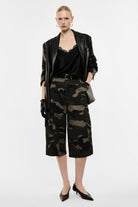 Bermuda Imperial P8H1MTO camuflada em modelo