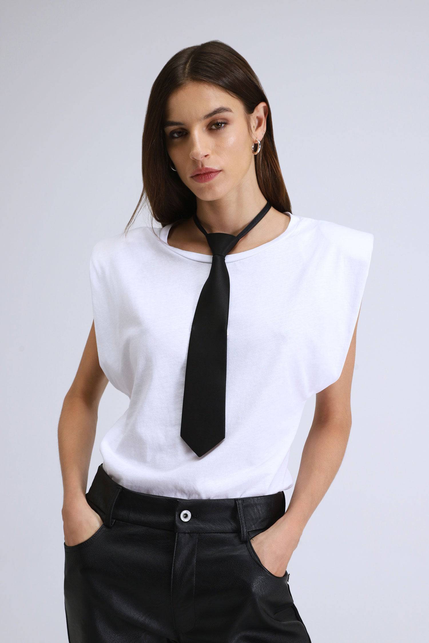 T-SHIRT PLEASE S/MANGAS APLC GRAVATA - Carla Valente